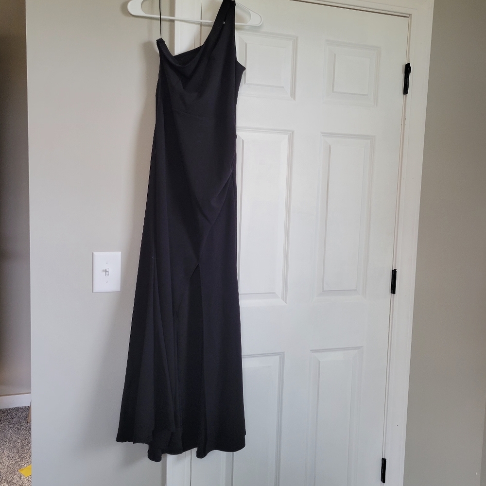 Elegant Black Maxi Dress